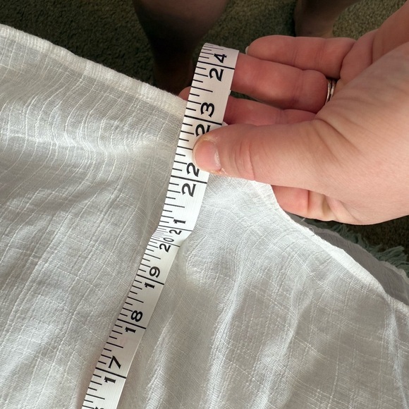 Plus size Apt. 9 White Blouse with Black Accents - Picture 6 of 6